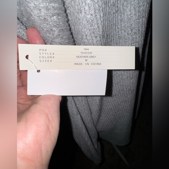 Theo & Spence shacket. Super cozy. SIZE MEDIUM NWT - Picture 9 of 12